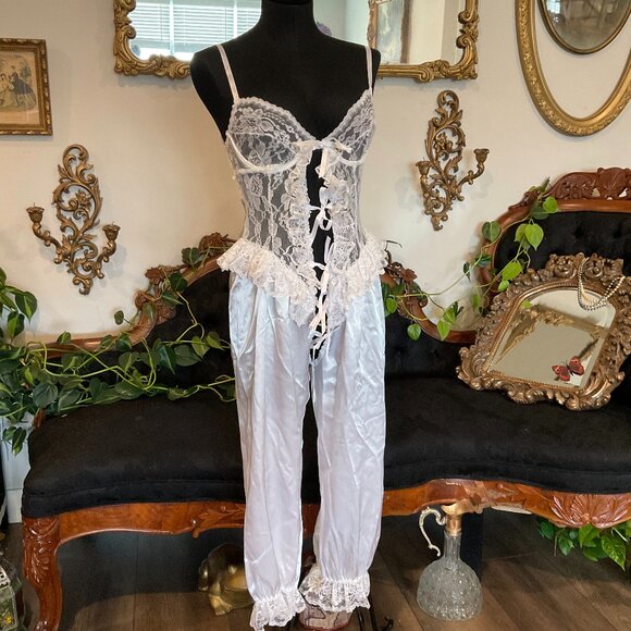Vintage Escante Lace Ruffle Bloomer Pantsuit Lingerie Ribbon Detail Size M White - Picture 1 of 6
